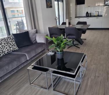 Constanta Apartment | Apartament 3 camere, in Casa del Mar Mamaia Nord