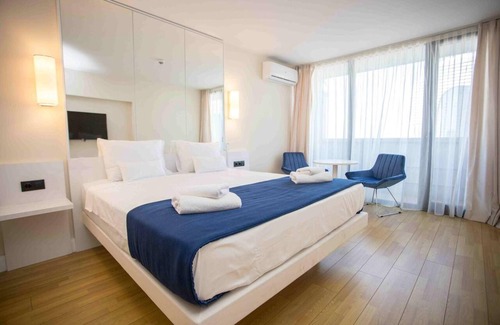 New Boulevard Apartment | ►Apartament Batumi City►Quiet, Charming Location in Batumi. 500 mtres from Beach