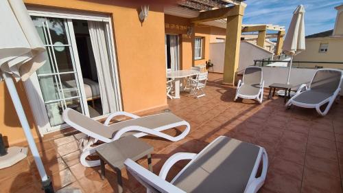 Nerja Apartment | Apartament Burriana Beach SilHouse