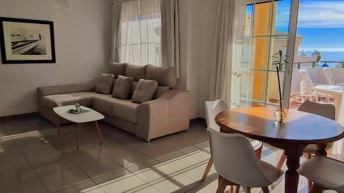 Nerja Apartment | Apartament Burriana Beach SilHouse