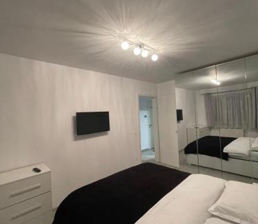 Tractorul Apartment | APARTAMENT CORESI Promenada Coresi