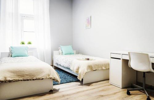 Srodmiescie Apartment | Apartament Fioletowy Krakowskie Przedmieście 26