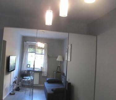 Przymorze Apartment | Apartament Mirror