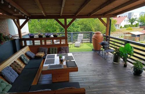 Brzezinka Apartment | Apartament U ELI z prywatnym tarasem