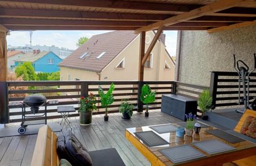 Brzezinka Apartment | Apartament U ELI z prywatnym tarasem