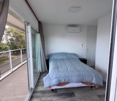 Real de San Carlos Apartment | Apartamento sobre Rambla