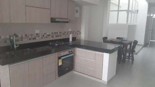 Jamundi Apartment | Apartamento 2 habitaciones (1 principal), cocina, comedor, sala, 2 baños
