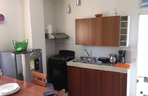 Comuna 2 Apartment | APARTAMENTO 202 cerca playa los cocos