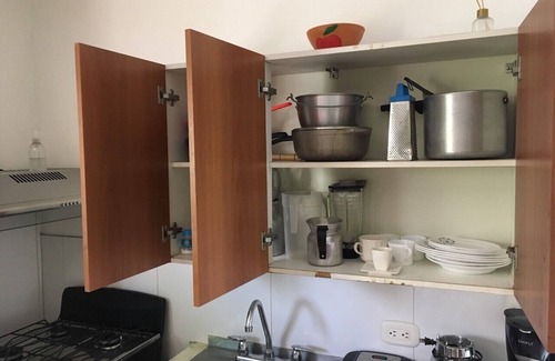 Comuna 2 Apartment | APARTAMENTO 202 cerca playa los cocos