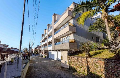 Centro Apartment | Apartamento a 150 Metros da Praia de Bombinhas