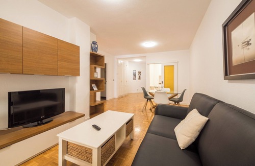 Ermitagana Apartment | Apartamento a 2 Minutos Caminando de la Clínica Universitaria