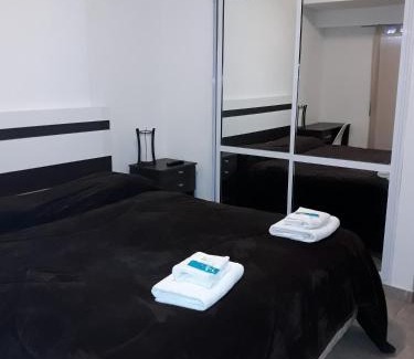 Bahia Blanca Apartment | Apartamento céntrico 19 de Mayo con cochera