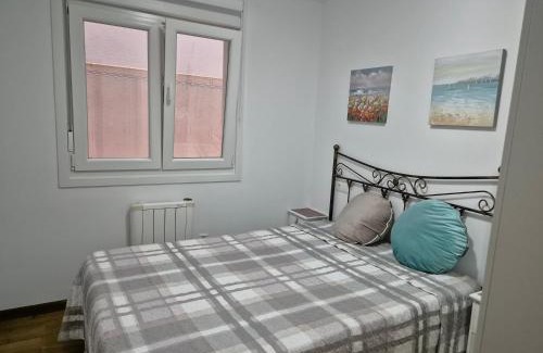 Figueras (Castropol) Apartment | Apartamento céntrico, tranquilo, buenas vistas