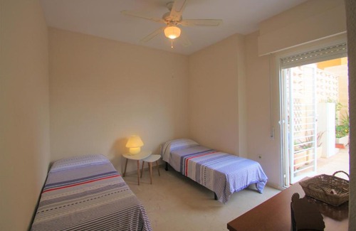 Coveta Fuma Apartment | Apartamento CasaTuris enfrente al mar en Playa Muchavista C102