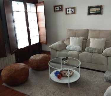 Figueras (Castropol) Apartment | Apartamento Cine Colón
