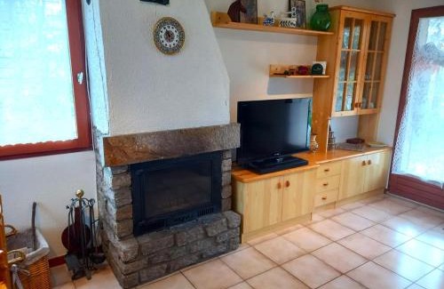 Sainte-Leocadie Apartment | Apartamento con amplio jardín cerca de Puigcerdà