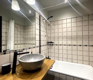 Camprodon Apartment | Apartamento dúplex en el puente histórico, Gra de Fajol