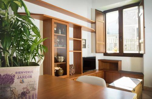 Old Town Apartment | Apartamento De La Fuente, con terraza y parking