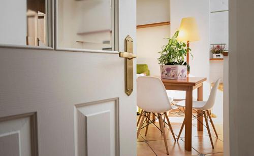 Old Town Apartment | Apartamento De La Fuente, con terraza y parking