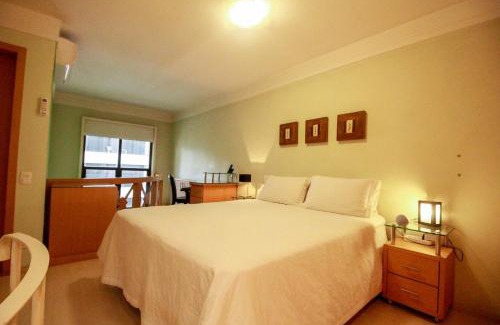 Indianopolis Apartment | Apartamento Duplex Place Vendome! Moema, 58m2, Amplo, Conforto, Luxo! Servicos, Estacionamento, Internet, Metro!