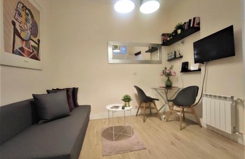 Embajadores Apartment | Apartamento en Calle Relatores