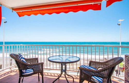 Nerja City Centre Apartment | Apartamento en Edificio Torresol, 1ª linea de playa en Nerja