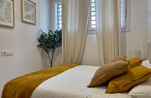 Jerez de la Frontera Old Town Apartment | Apartamento Clavel - Ole Solutions