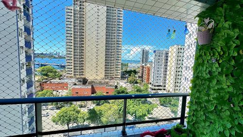 Pina Apartment | '"Apartamento EXCLUSIVO - Novo com 2 Quartos Climatizados, Suíte, Varanda - Vaga na garagem, TV de 70' Localização Premium ao Lado do Shopping Rio Mar - Inclui Enxoval Completo e Mimos!'"