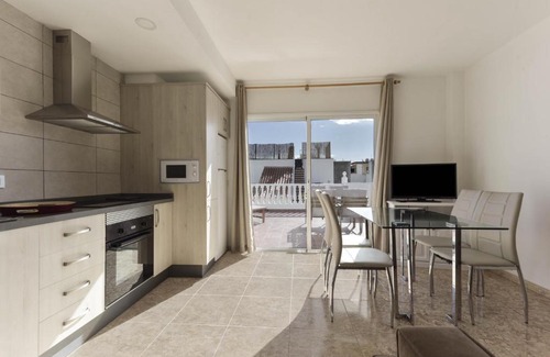 Playa San Juan Apartment | Apartamento Gaviota