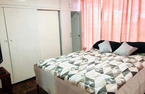 Franklin Tello Apartment | Apartamento Grande para tu comodidad-Large apartment for your comfort