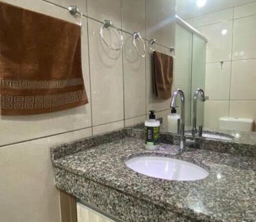 Jardim La Salle Apartment | Apartamento Inteiro - 2 Quartos com AC - Wifi 300mb - Cozinha Completa - 1 Vaga de Garagem - TV Smart 50 - Sacada - Indicado para Grupos, Hospedes a Trabalho, Família e Pets