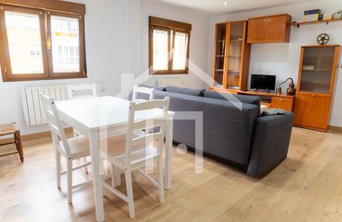 Castrillon Apartment | Apartamento La Luz