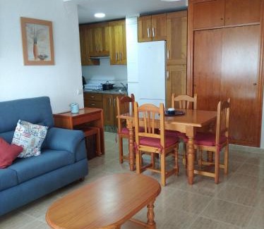 Carihuela Apartment | Apartamento Las Palomas Beach 202