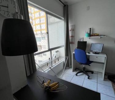 Barra Apartment | Apartamento localizado na Barra, próximo à praia.