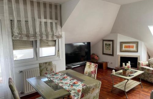 Las Campas y San Claudio Apartment | Apartamento Los Pilares