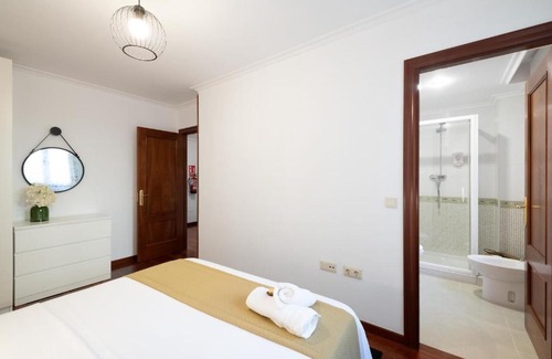 Distrito Llano Apartment | Apartamento Luisa Gijon