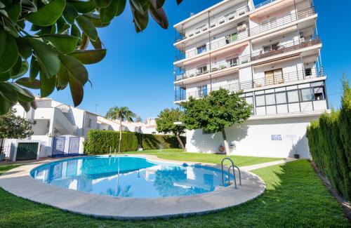 Nerja Apartment | Apartamento Lunamar Nerja Seaviews & Communal Pool