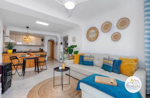 Sayalonga Apartment | Apartamento Nispero with shared roofterrace