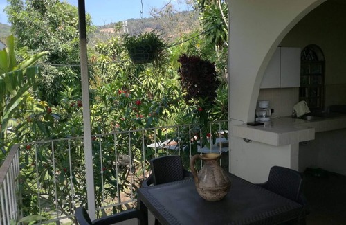 San Salvador Apartment | Apartamento rusticon