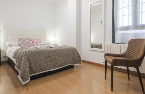 Province of Toledo Apartment | Apartamento Salto del caballo con Parking Incluido - Living Toledo