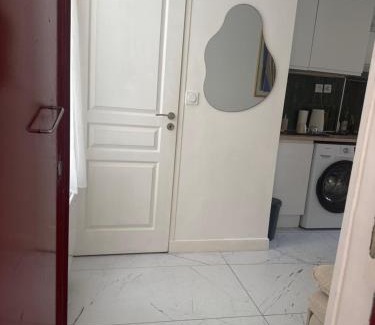 Quartier de la Goutte-d'Or Apartment | Apartamento sol y luna