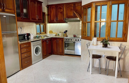 Mindelo Apartment | Apartamento Varanda Azul - espaçoso apartamento no centro da cidade do Mindelo
