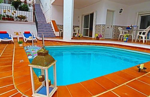 Nerja Apartment | Apartamento Vista verde con piscina privada - LUAL