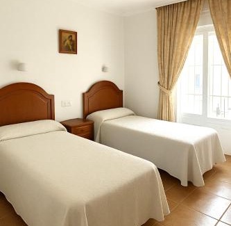 Nerja City Centre Apartment | Apartamentos Balcon de Carabeo
