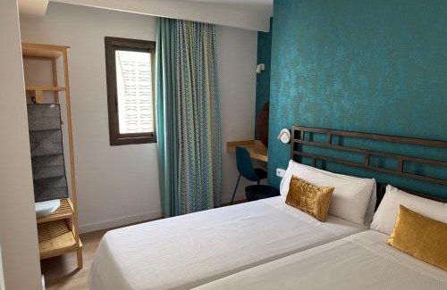 Sant Antoni de Portmany Apartment | Apartamentos Boutique Poniente Playa