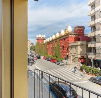 Figueres Apartment | Apartamentos enfrente del Museo Dalí