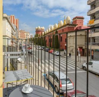 Figueres Apartment | Apartamentos enfrente del Museo Dalí