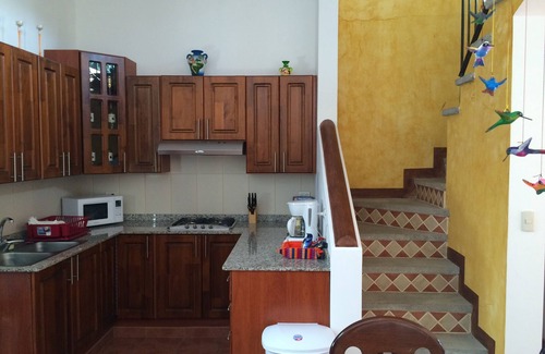 Antigua Guatemala House | APARTAMENTOS LOS NAZARENOS 4 - swimming pool, jacuzzi and gym