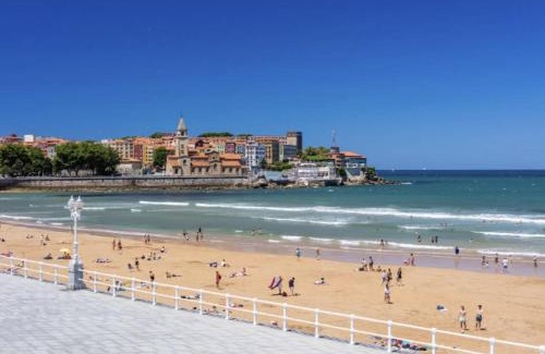 Gijon City Centre Apartment | Apartamentos La Xiuca Playa