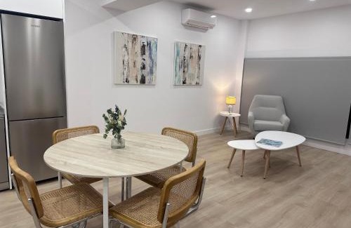 Alamedilla Apartment | Apartamentos Paseo de la Estación